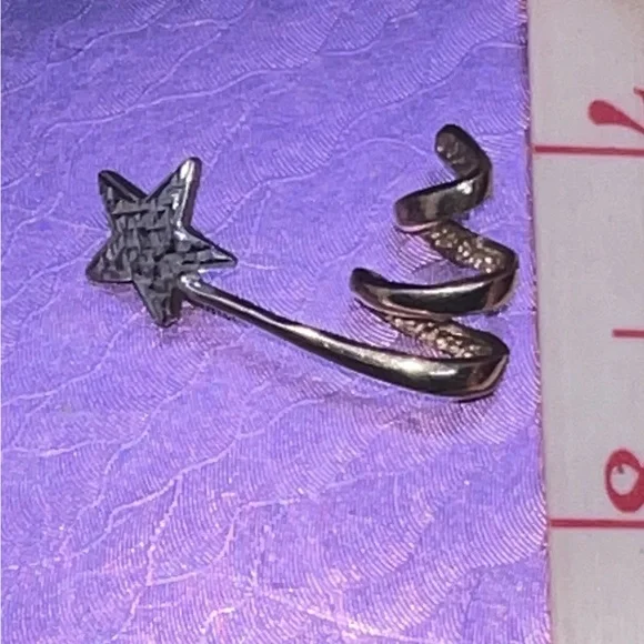 10K W/Y Gold Shooting Star Slide Pendant - Picture 4 of 16